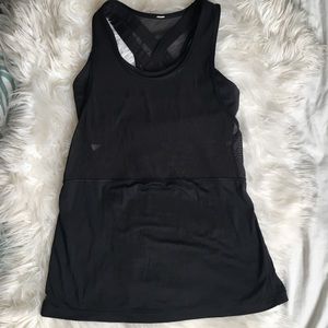 Lululemon half mesh top with built in bra
